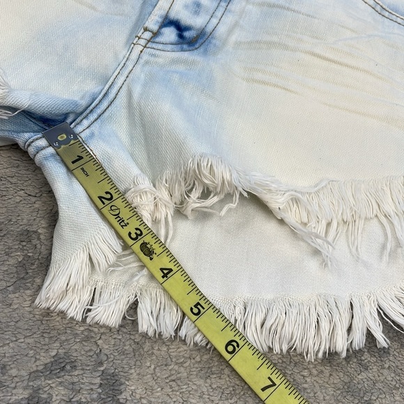 New One Teaspoon Outlaws Frayed Hem Cut Off Jean Shorts Beachy Cowgirl Sz 26 - Picture 7 of 7